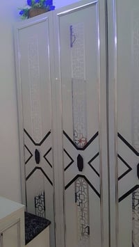 غرفه نوم تركي للبيع السرير جك مخزن والشازلون هم مخزن نضيفه كلش للاستفس...