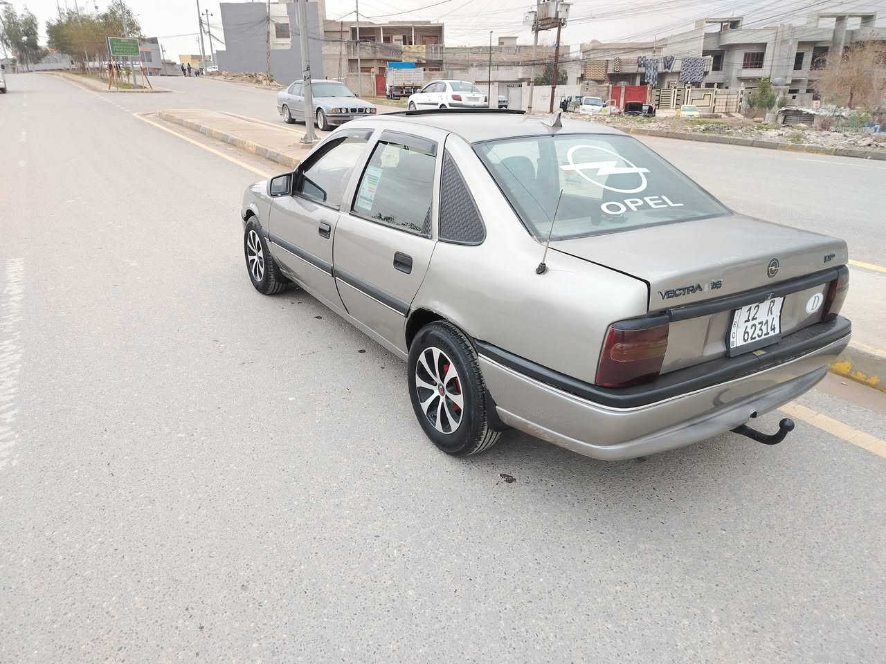 السلام عليكم فكتراه.موديل.92 حجم 16 محرك وكير بشرط شرط التحويل والوكالة سنويه راقم سنويه جديده كربون بنزين بيها مصبوغه حزام شرط بدون معجون شرط سياره جديده كليش بيها شقال السعر ٤٣ العنوان موصل جانب الايمن *********** الاسيا ***********
