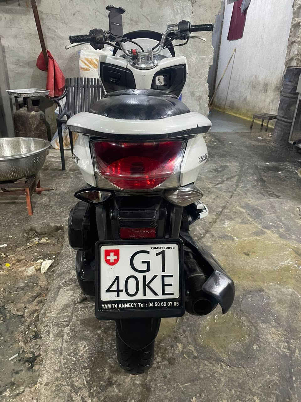 السلام عليكم دراجه بيسي اكس الجيل الاول
السعر مليون  مكان الشعب  الرقم ***********
