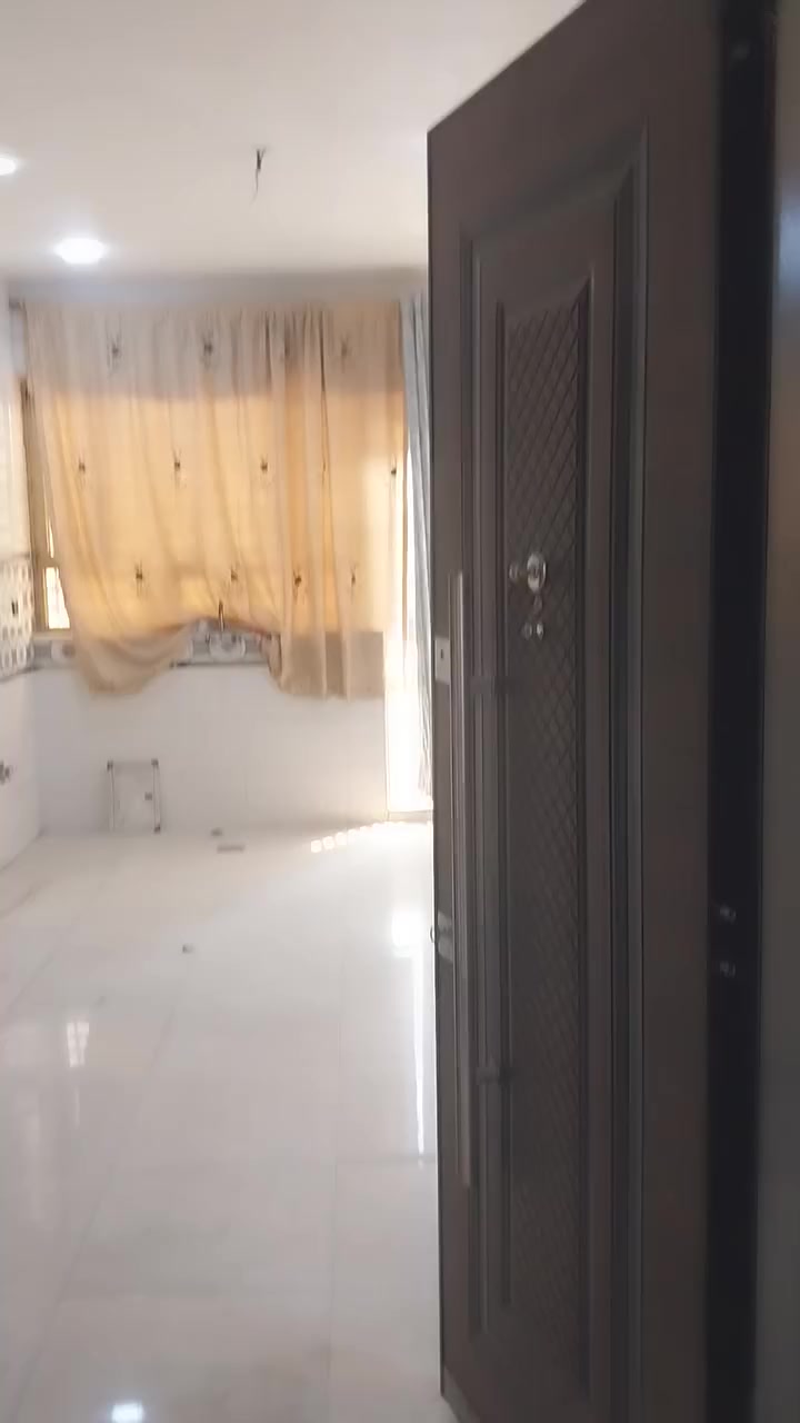 السلام عليكم
شقه للايجار غرفتين 
وصاله وصحيات مثل ما موضح بالفديو الشعله 
الشارع الغربي مقابل قطاع١٢

***********
***********
