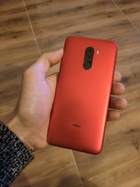 شاومي بوكو F1 ذاكره 128 بدون ملحقات شغال 100% للبيع السعر 100 الف قفل ...