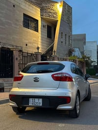 ريو موديل ١٦ خليجي ماشيه ٥٠ الف بيه قطع صبغ اثر شخوط بدون اي دواخل سيا...