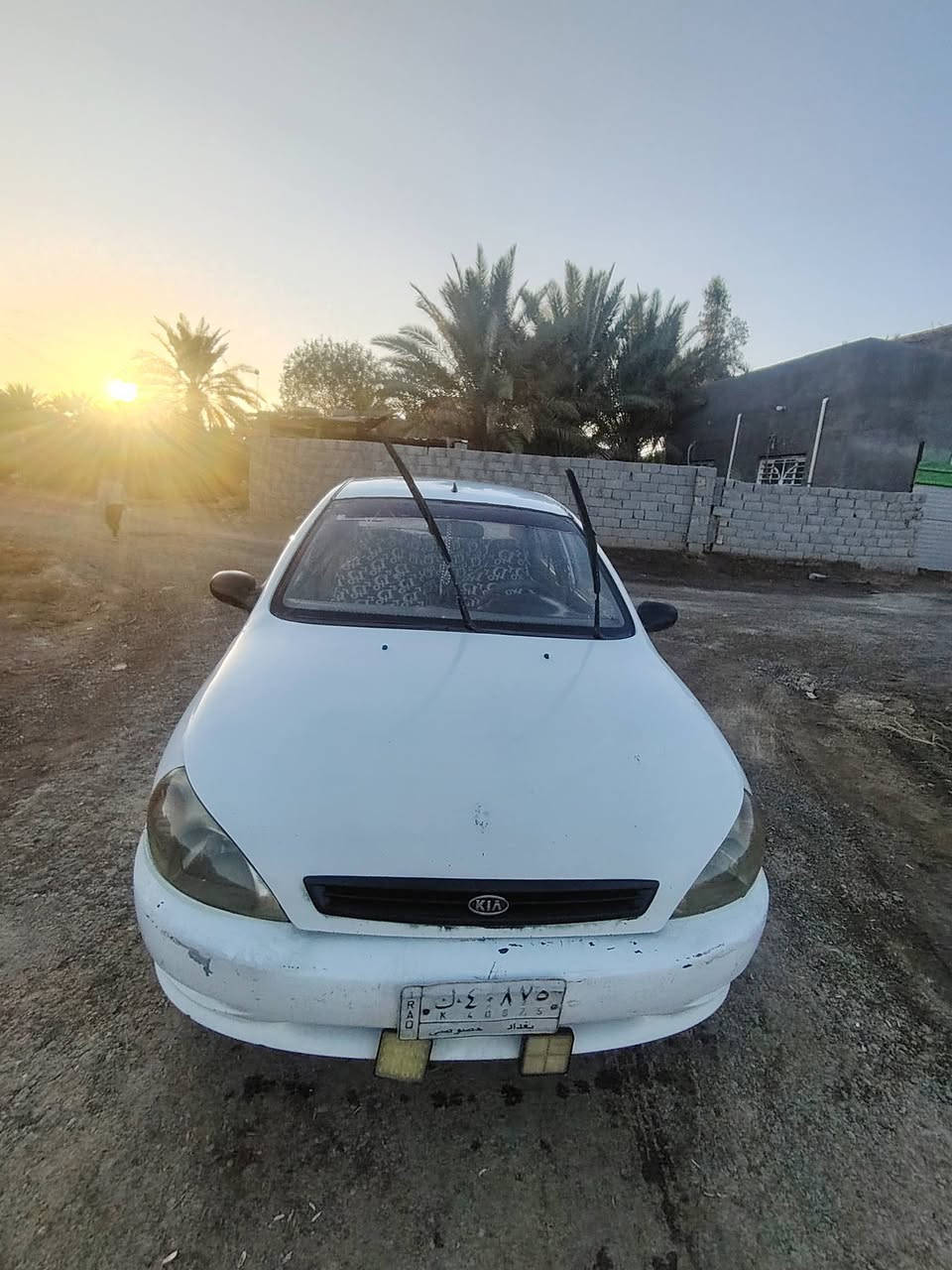 سلام عليكم حبايب للبيع ريو موديل 2002 رقم بغداد تحويل ثاني يوم مكينه وكير جديد وحداديه اماميه جديده بس وحداديه خلفيه تعبانه سعر 33.  بيهه مجال قليل مكاني بابل محاويل ***********
