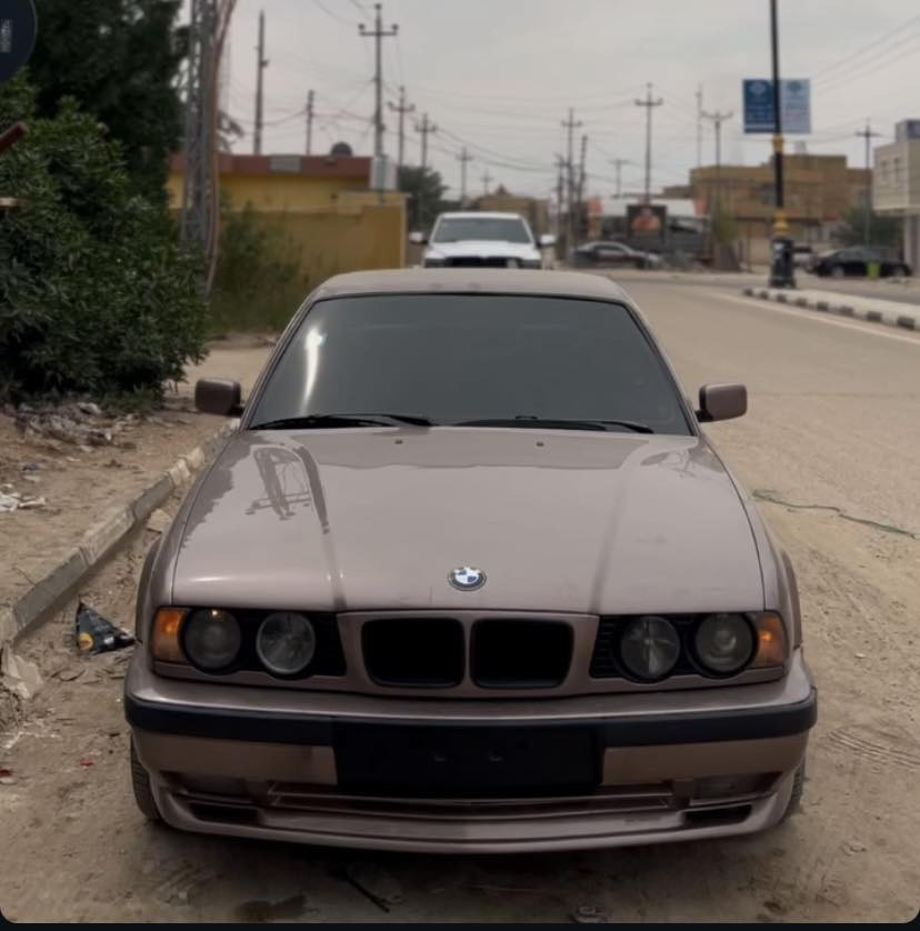 اعادة نشر بسبب الوعود الكاذبه 

‏BMW 530 i
المديل ١٩٨٩ بدون حادث بدون كصه بدون عيب شرعي 
كت كامل M 
ويل M
دركه M
دعاميات M
تخم تاير جديد
غرفه جديده كشنات قماش 
تدفئه بلكشنات
تبريد كامل 
مكينه جديده مسكر دبل فانوس المرغوبه 
كير تبترونك نمره طويله (3) وضعيات قياده
شاشه كامره 
السياره مناقصها شي تعمير جديد بلادي 
تحويل ثاني يوم 
مكان السياره الناصريه شارع بغداد 
السعر (((($78)))) وبيها مجال قليل حك الجيه السياره متعوب عليها والسوك كلشي موجود بي 
للاستفسار ***********
