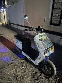 شحن • حك بالجهة • الرمادي