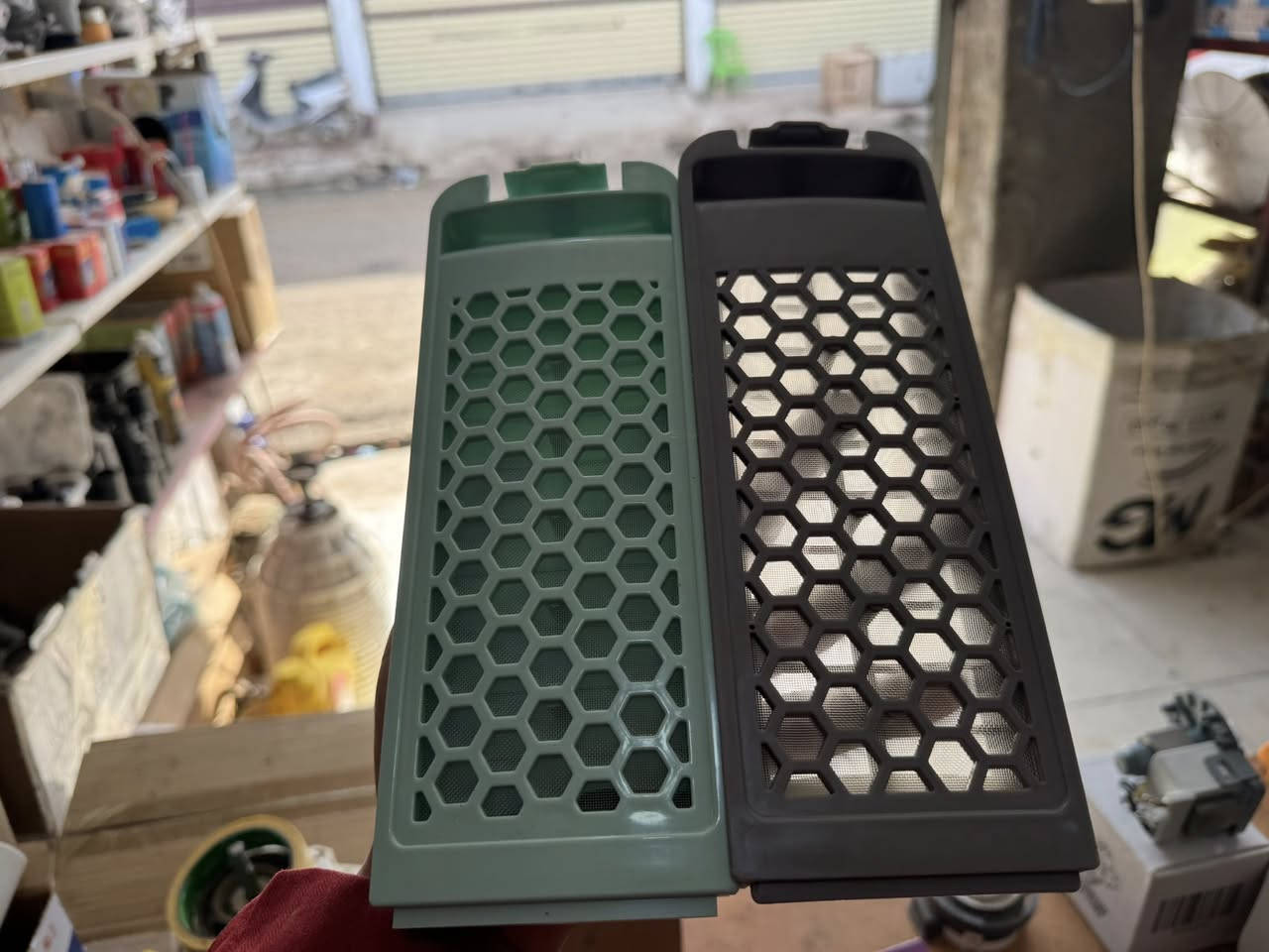 السلام عليكم.
متوفر كافة انواع الفلاتر للغسالات الفول اوتماتيك
ومنظفات الحوض  الاصلية
محلات حسين السيد.
العنوان/ الشطرة/ شارع الدجاج القديم/
ه/***********
