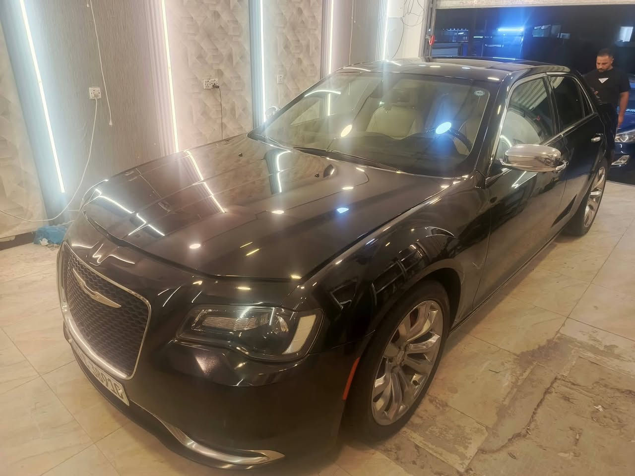 سلام عليكم البيع اوبامه C مديل 2015 السياره فول الفول خليجي وكالت هارلم بيه صبغ شبر بل هلال الخلفي ولباقي كفاله عامه رقم سليمانيه بسمي السعر 225 ماشيه 145 وبيه مجال الشراي مكان السياره بغداد الشرطه الخامسه ***********
