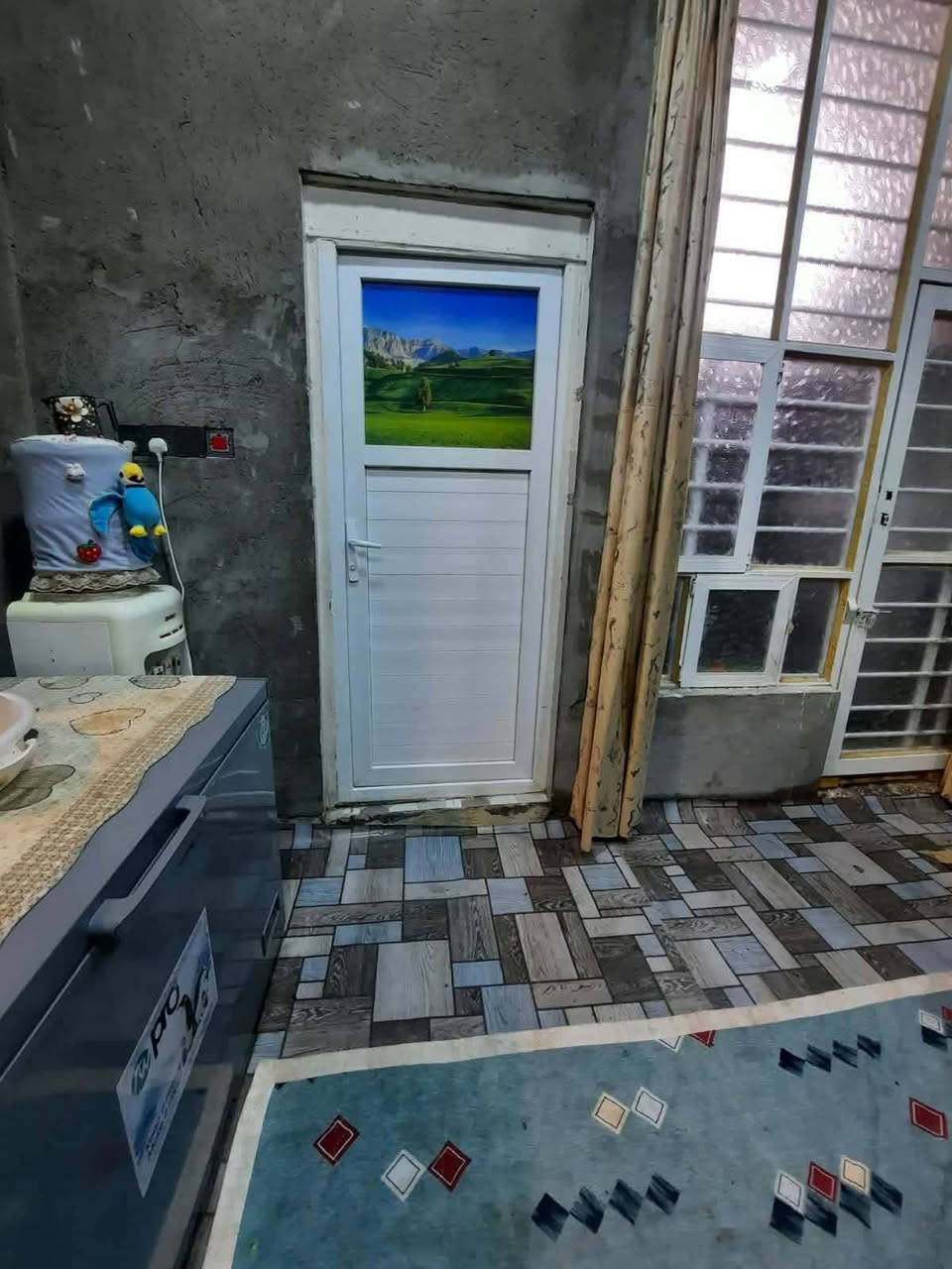 مشتمل بناء حديث بحي الحكيم نزله ضافر زرزور قرب المدرسه
عوزه بياض بناء بلوك لاساس رفته 
غرفه وهول ومطبخ وستقبال وطرمه وبيتوته وستاره 
مشتمل مرتب مسجل بلديه مرقم 
الستفسار ***********
