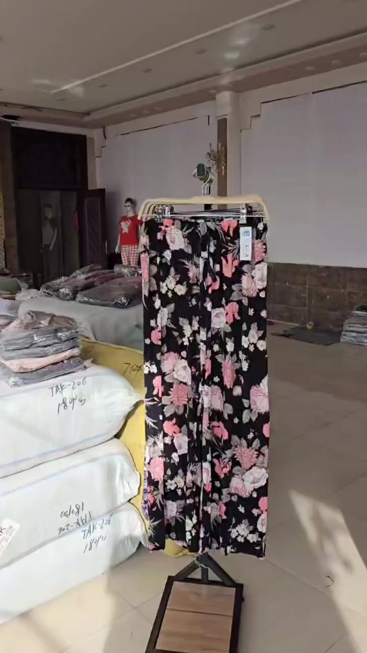 ⁨ كيلوت نسائي 
فانيلة زبدة مشجر 
ليگرة يلبس قياسات خاصة  120 وفوگ 
متوفر  -(6)


**إذا كنت صاحب هذا الإعلان وتريد حذفه لأي سبب، رجاءا أرسل رسالة إلى الدعم الفني**