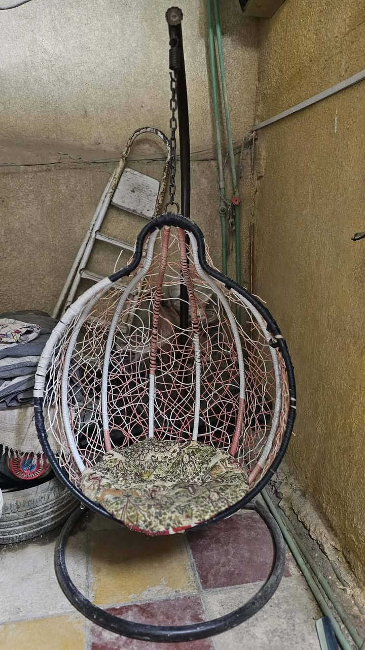 السلام عليكم عندي غراض بيت كاملة للبيع (بيع مستعجل للسفر)
ماكنة خياطة نوع الفراش استعمال قليل تحتوي قاعدة رجل تشتغل على الكهرباء وبدون كهرباء
مكنسة يدوية جديدة
فرن كهربائي ماركة دنكا 
ماصات عدد ٤ صغيرات وواحده كبيرة جديدات
جرباية نجارة عرض٩٠والطول مترين (عدد ٢)
جرابي أيضا حديد شيلمان قوي مو حديد ام النفرين وام النفر    
مبردة جديدة تبريد فولماركة Kenwood 
ميز طعام بلاستك
مروحة قوية جدا حجم كبير تتحمل اوزان كبيرة 
ساعة جدارية فنتج
للاستفسار الاتصال على الرقم ***********
أو كتابة بالتعليقات
