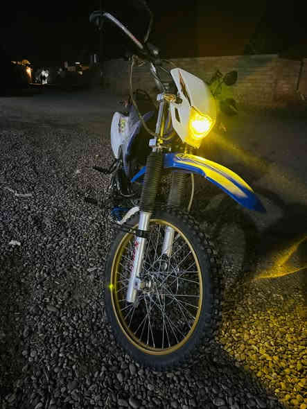 السلام عليكم ماطور كاويار موديل2025 ماشي اقل من الشهر السعر مليون و225 المكان جنوب الموصل قريه السفينة رقم الهاتف ***********
