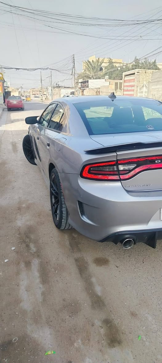 السلام عليكم. جاجر 2015 بيه جاملغ امامي ايمن مبدل وبيه جاملغ خلفي  تعمير  يدون ايرباك سعر 170 وبيه مجال اتصال ***********مكان بغداد مكنيه كير مكفول 3600
