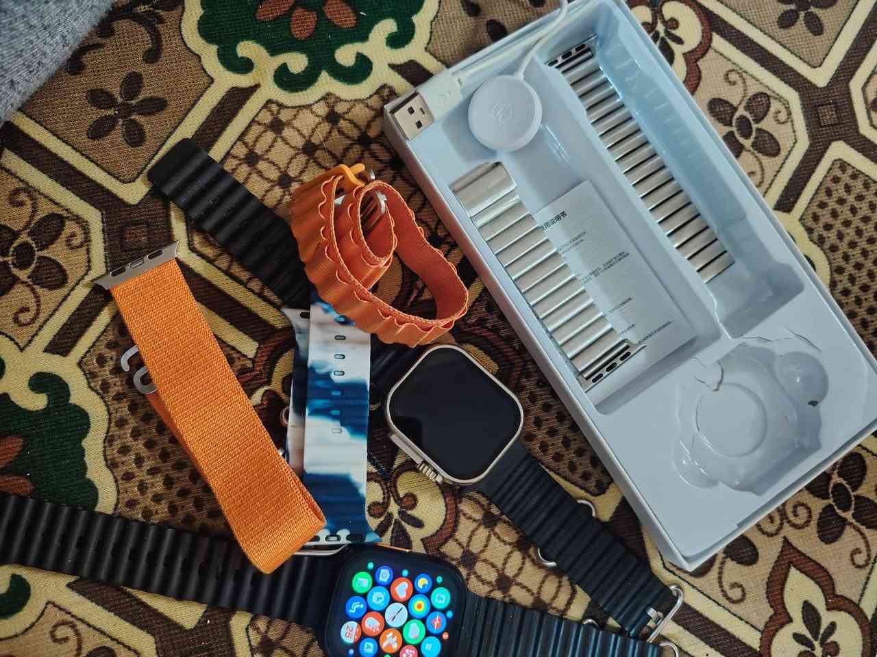 سلام عليكم عندي هاي ساعت عداد 2ويه سماع ايربود كلهم 25 رقمي***********
