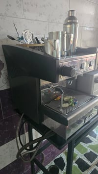 بارسته ايطالي مستعمله قليل بعدها جديده سعرها الاصلي 3 مليون ونص رايدها...