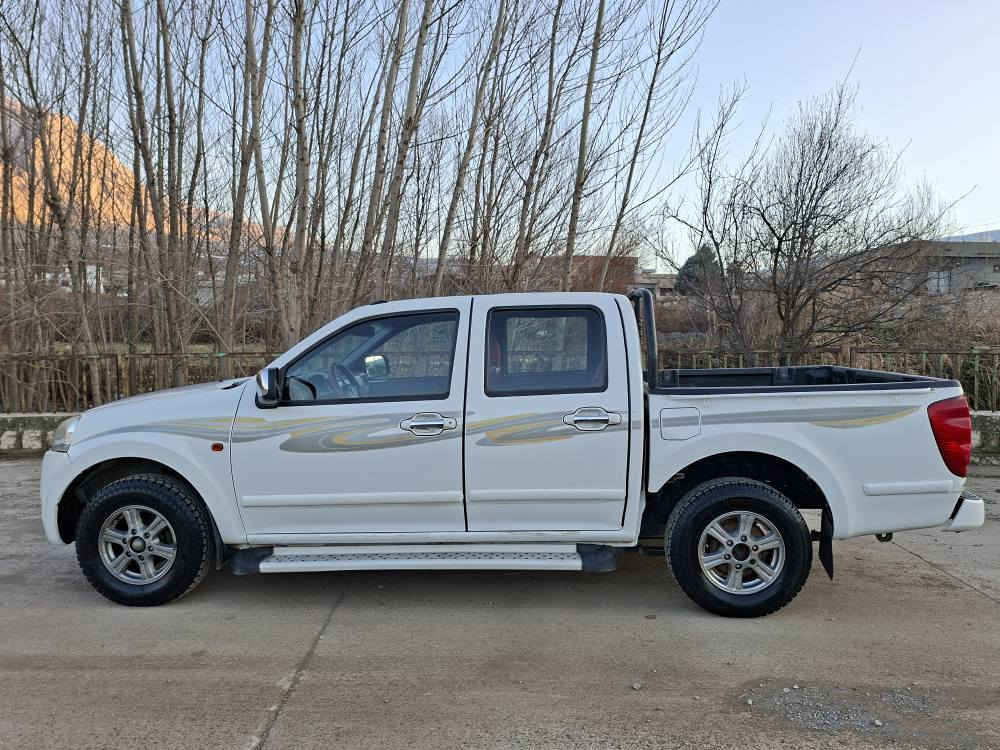 بەناوی خوای گەورەو میهرەبان 
گرێت ویل ۲۰۱٤ 
مەنەفێستو هەزەو پاکانە بە شەرت غرامە بەشەرت 
گێڕو مەکینەو اکسل بەشەرت
بێ بۆیاغ بێ ڵێدران تەنها دوو جێ گچکە ساردەکوت
تاخم تایە نوێیە 
تەبریت ساردو گەرم لەسەر سلف بێ کێشە 
هەموو گێچو کارەبایت مەزبوتە 
تەقەو ڕەقە بەشەرت  
هەمووی لەسەر بیلادی شەریکە مایتەوە
هیچ نقوستانی نیە یەک دینار مەسروفی نیە
شوێن خەلیفان
***********
vibar 
telegram سوران, أربيل
