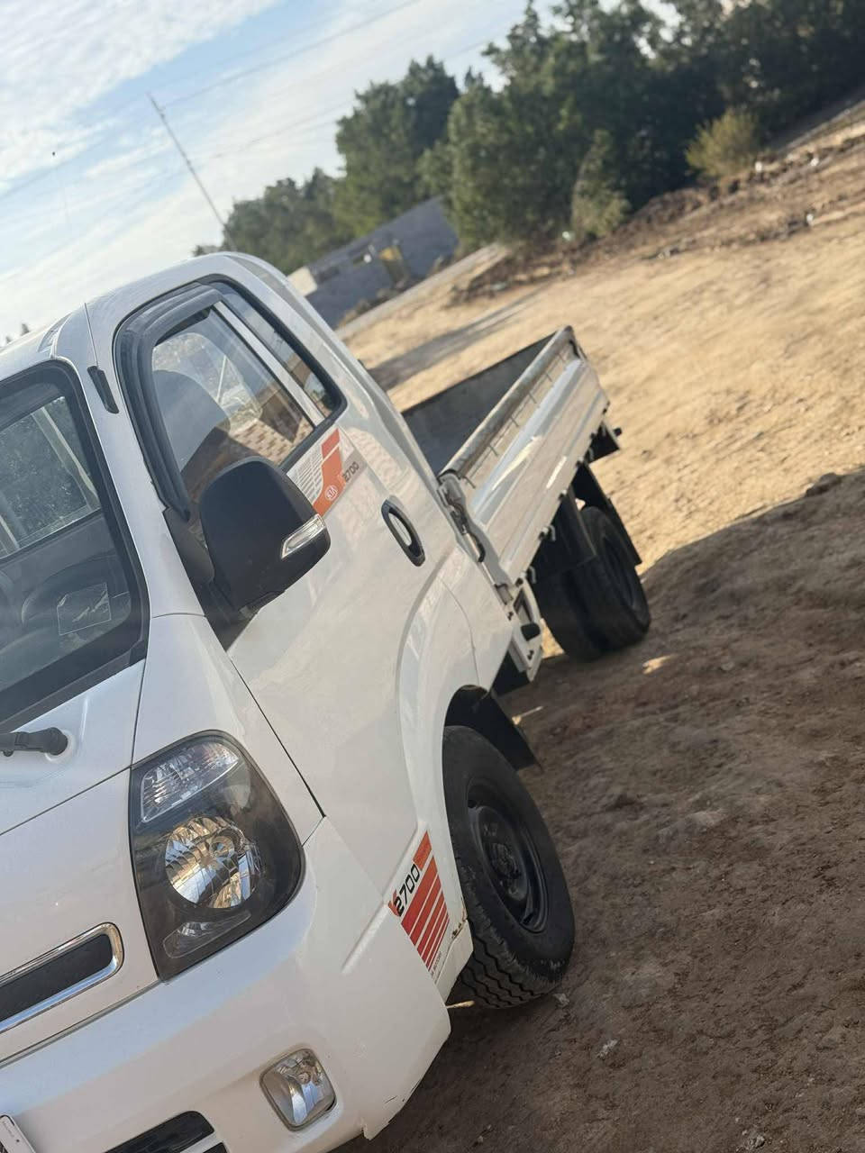 السلام عليكم كيه حمل لبيع موديل 2018 مكفوله كفاله عامه رقم  واسط رقم نكليزي بسمي مكان السياره الديوانيه ***********
