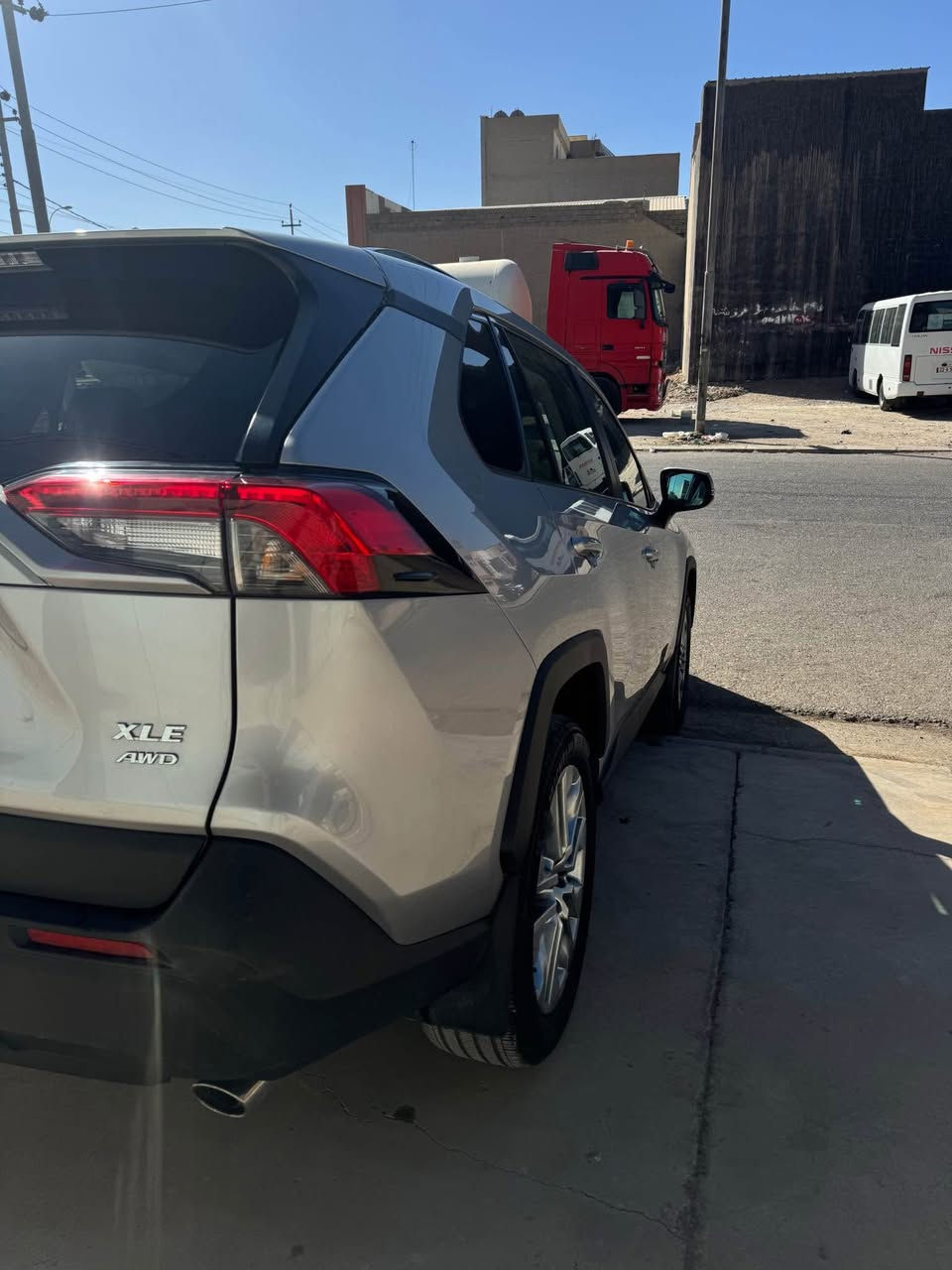 راف 4  XLE.   فول مواصفات كشن جلد كشن هيتر كشن خزن ستيرن هيتر صندوك كهرباء ويل جبير   (*********** أربيل, العراق
