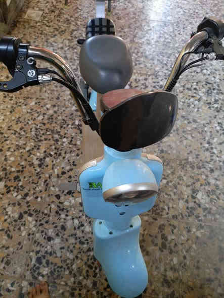 السلام عليكم
دراجه على شحن جديده صارلي شهر من اخذتها استعمال كلش قليل غراضها كامله ودراجه كلشي ما بيها 
رقمي *********** بغداد الاحسنيه مال راشديه
