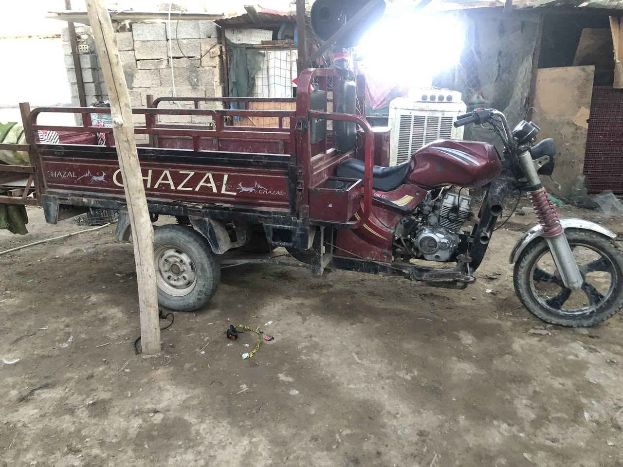 السلام عليكم ستوته ابيع موديل ٢٠ بيه وراق  سعره ٦٠٠ رقم تلفوني ***********
