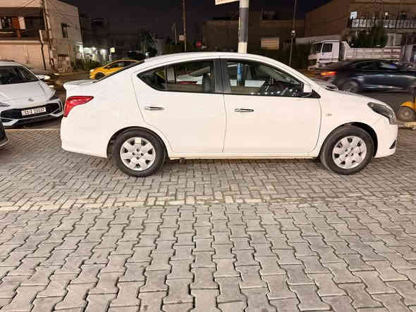 سني هندي 2022
بدون حادث فقط شويه بالدوسه كد شبر وبيها رصعه جوه يدة الباب مال سايق فقط ولباقي كله مكفول 
صدر جديد تخم تاير باتري مكينه ..
دوشمه كشنات وكاعيه وجنطه ..
رقم سليمانيه ماشيه 120 الف بأسمي هزه وتحويل جديد قبل 3ايام حولتها باسمي ..
رايدها 108 بيها مجال 
مكاني الدوره نهاية شارع 60 
***********
