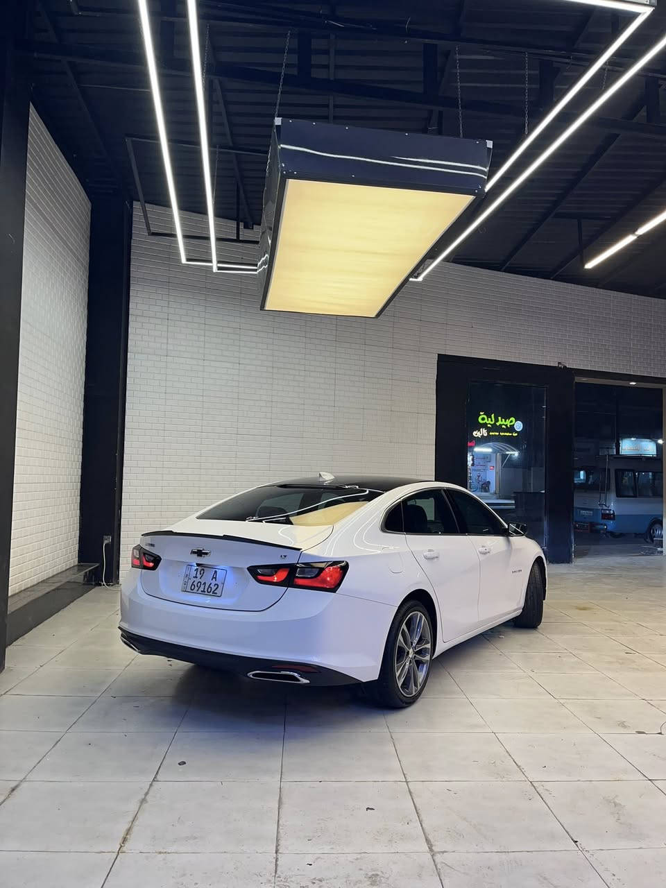 ‏‎ السلام عليكم
للبيع ماليبو موديل 2023 LT
ماشيه 32 مايل 
الحادث تبديل باب وجاملغ جهة السائق، 
بدون صبغ، فقط رشة خفيفة بداية البنيد 

 : بالشحن رصعه على باب السكن، بارد

رقم كربلاء بسمي 
‏‎
المواصفات 

‏‎🔴 بصمه ابواب + جنطه

‏‎🔴تحديد مسار 

‏‎🛑محرك 1500 توربو ✈️

‏‎🔴 رادار امامي 

‏‎🔴سايد بريك بصمه

‏‎🔴مانع انزلاق

‏‎🛑تشغيل عن بعد ⚡️

‏‎🛑لدات اماميه نهاري 

‏‎🛑 اوتو بريك /توقف ذاتي عند الاقتراب 🚳

‏‎🛑كشنات تدفئه + كهرباء ⚡️ 

‏‎🛑تبريد مناخين منفصل SYNC

‏‎🛑تبريد قطعتين امامي خلفي 

‏‎🛑شاشه كبيره تدعم 📲Android Auto/car play

‏‎🛑خرائط Gps📌

‏‎🛑كامره خلفيه 📷

‏‎🛑كروز مثبت سرعه

‏‎🛑شاشة ضبط واعطال بل دشبول

‏‎🛑منافذ USP/ 12V /Tip C

‏‎🛑مانع انزلاق ⛔️

‏‎🛑حساس اطارات‎

🛑4 دسك/ Abs

‏‎السياره جاهزه ونظيفه جداً بدون نواقص
‏‎

🛑  السعر// 132 وبيها مجال للشراي

‏‎

***********هاتف
