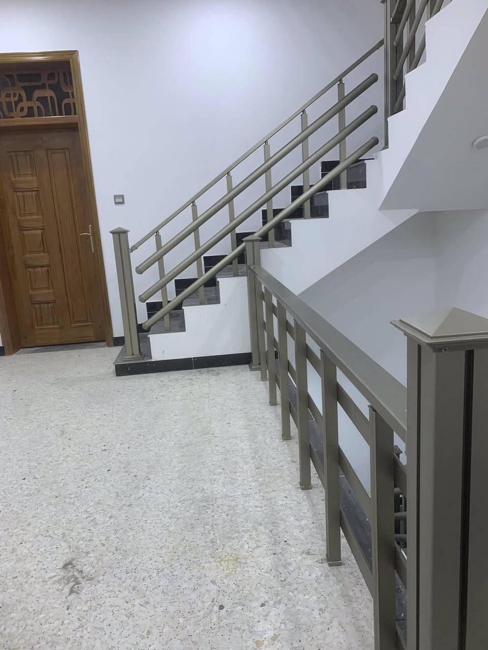 احدى اعمالنا في بيت احد متابعيننا الاعزاء 
محجر تركي درحهً اولى 
كاونتر داخل المنيوم خارج HDF عالي جوده ضد رطوبه والخدش 
المنيوم تركي محشه بلخشب للقوه والمتانه 
الHDF الماني درجه اولى 
للاستفسار عن الاسعار مراسله الصفحه او الاتصال على رقم *********** 
او مراسله على واتس اب
