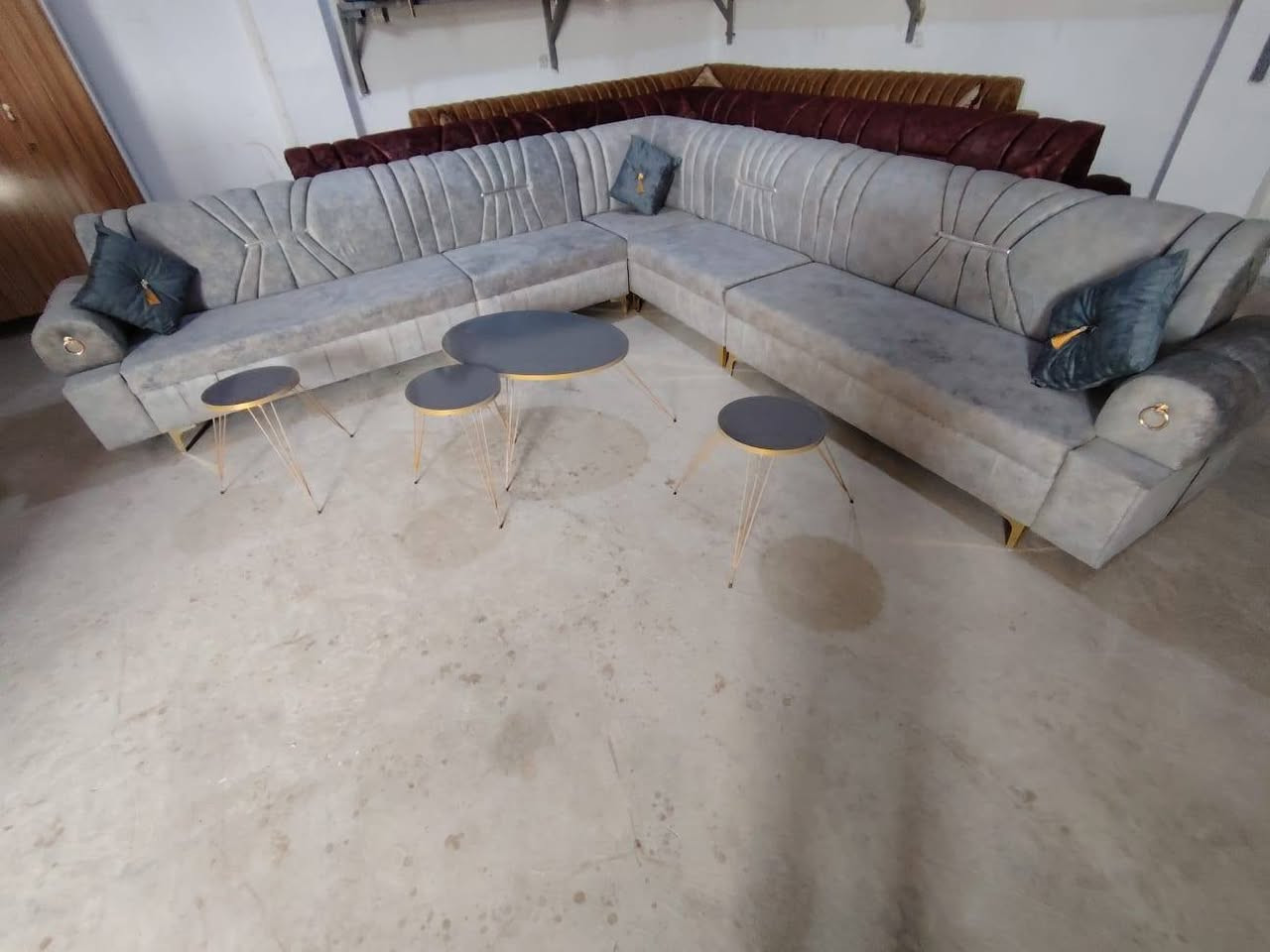 اثث بيتك بأنسب الاسعار سعار الشمال 🌹
وصول وجبة من الدواوين شغل السليمانية درجة أولى
11 مقعد ٥ قطع خشب بلوك وسفنج سوفت وقماش تركي السعر 375 وبي مجال 
صلاح الدين ناحية العلم قرية الربيضة خلف مدرسه سومر للبنين 
***********
يوجد خدمة توصيل داخل المحافظة فقط 🚛
