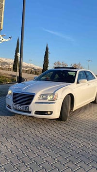 اوباما موديل 2013 السياره بس تبديل  باب خلفي بلادي شركة السياره قطره ص...