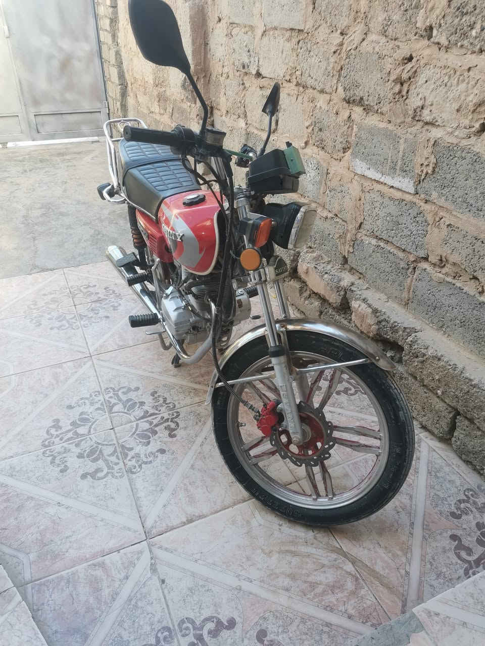 السلام عليكم ورحمه الله وبركاته 
دراجة سيفان مديل 21 للبيع 350 وبي مجال للشراي


**إذا كنت صاحب هذا الإعلان وتريد حذفه لأي سبب، رجاءا أرسل رسالة إلى الدعم الفني**