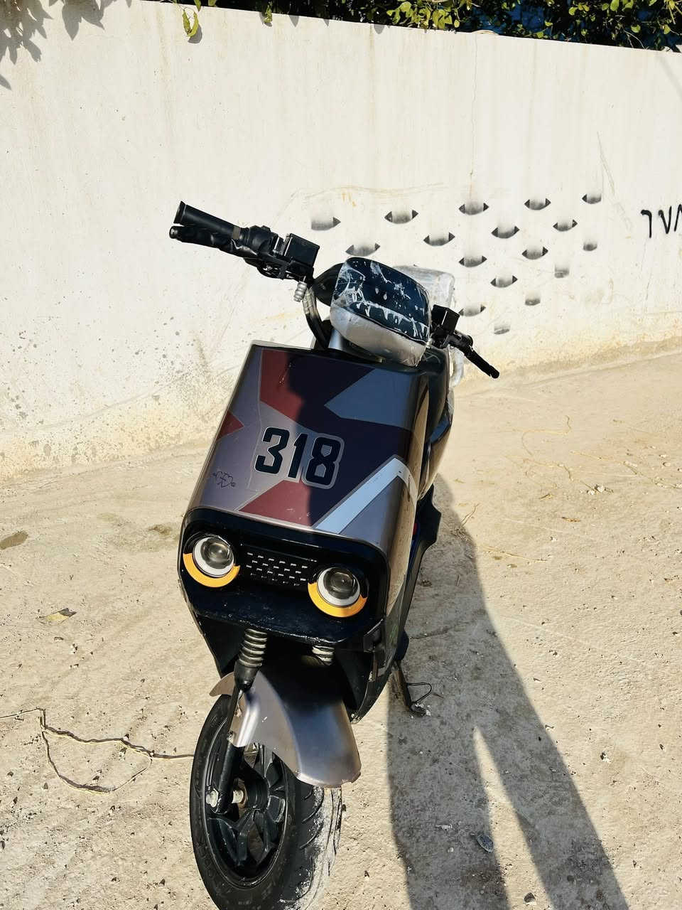 ￼ سلام عليكم دراجة شحن 318 المعرف لا يعرف الدراجة كل ￼شيء ما أبيها نظيفة تمشي 50 كيلو نظافة 100% 80  السعر 525 بيها مجال حكً جيتك   موصل قوسيات الرقم يتوفر واتساب ***********
