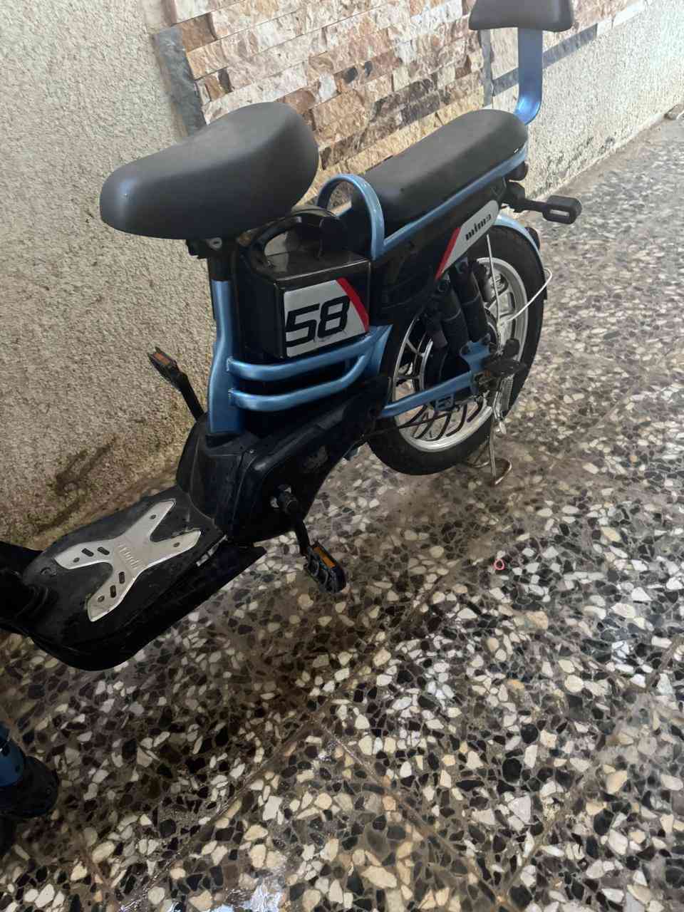 السلام عليكم دراجه شحن فقط بس بطاريات تبديل جانت مضمومه
السعر 350 بي مجال


**إذا كنت صاحب هذا الإعلان وتريد حذفه لأي سبب، رجاءا أرسل رسالة إلى الدعم الفني**