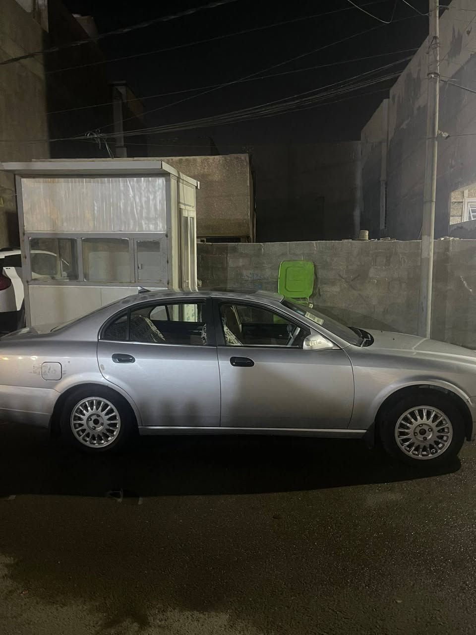 السلام عليكم
من رخصة الادمن المحترم
للبيع شيري استر 
موديل 2008
اللون رصاصي 
كير ومكينة ميتسوبيشي بلاد 
جدد تخم تاير تبريد ثلج ❄️ 
تدفئة حارة جداً 
مشدودة الها منظومة غاز ايطالية 
صدر نظيف جداً 
سيارة جدا نظيفة بيها صبغ بين البآب والجاملغ شي قليل 
رقم دولي جديد وهزة جديدة
شرط التحويل
كتلوكات الشركة بيها 
وسويج الثاني موجود وجديد 
مكان السيارة بغداد صليخ 
رقم الهاتف***********

غير متواجد عل فيس
مكلف بلنشر
