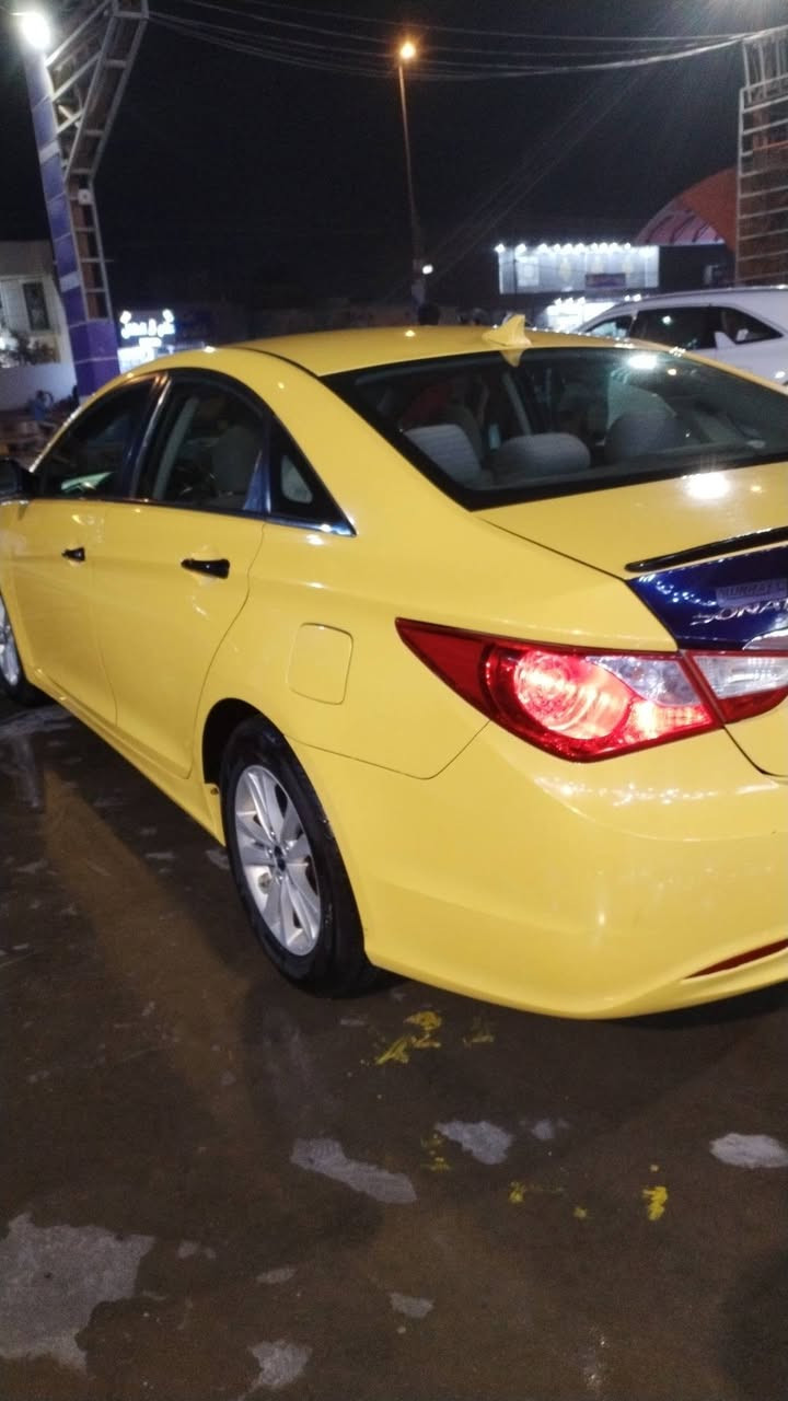 سوناتا ٢٠١٢ بسمي مصفره هيئه وغرامات
السيارة مبدل بنيد جاهزه للأخير
خطهه دوانيه بغداد
بنيد مبدل فقط
رقم بغداد انكليزي باسمي 
سعره ١٠٥ وبيها مجال
الشراي يتصل وبلخدمه
***********
