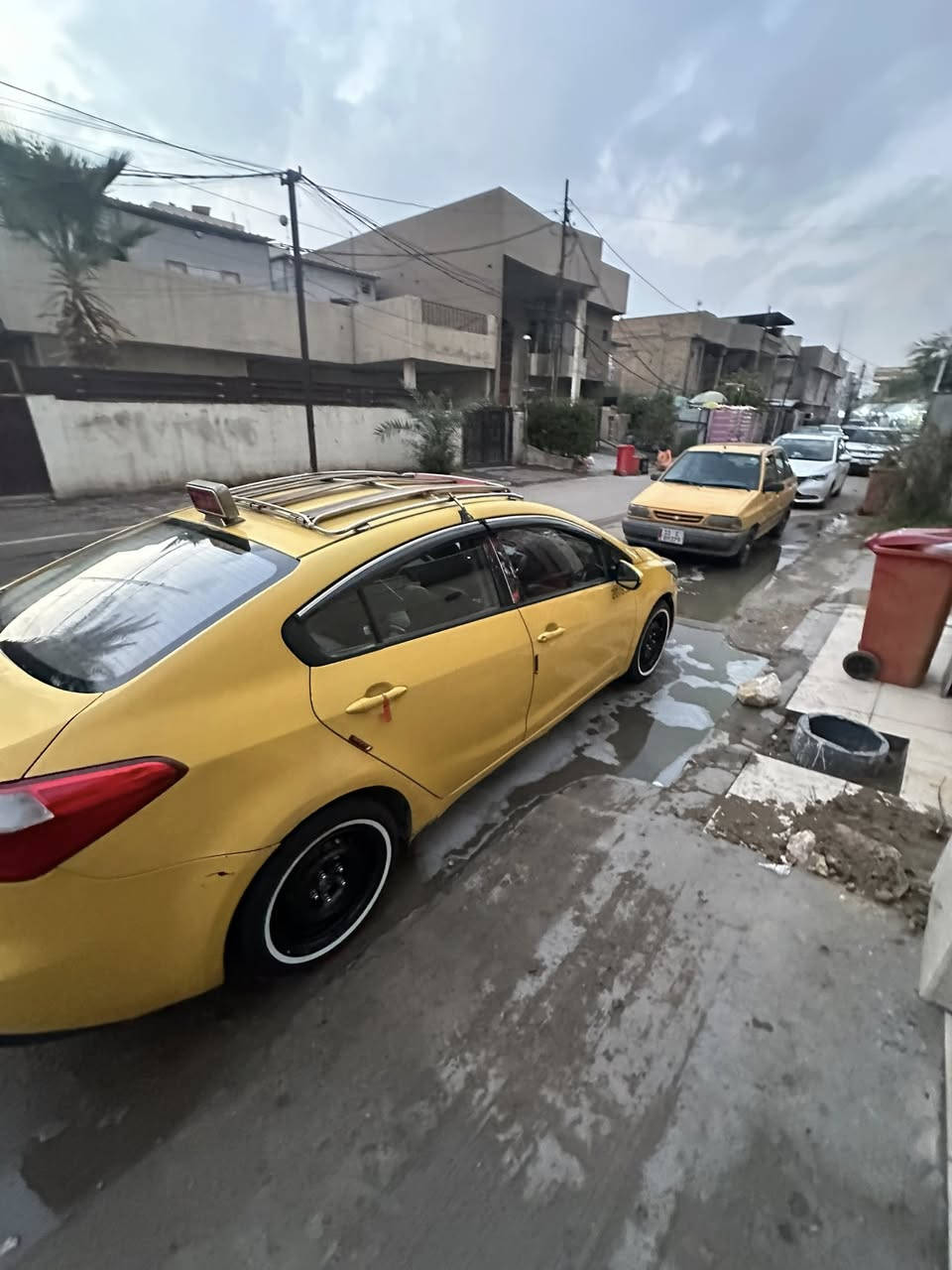 السلام عليكم سيراتو خليجي 2016 بيهة طخة بالجاملغ الخلفي للبيع السيارة خير مـטּ الله كير ومكينه مكفوله منضومه غاز وبانزين تايرات جدد دوشمه جديد سياره جاهزة بدون غراض وتحويل ثاني يوم للاستفسار *********** السعر 113 ورقة وبيهة مجال للشرايه
