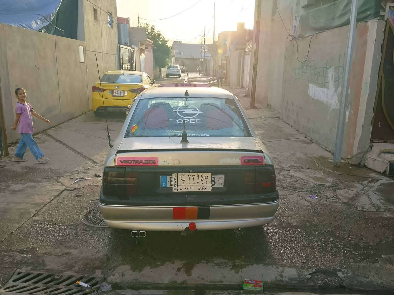 فكترا للبيع حجم 20 سياره جاهزه بلادي صبخ مابيها قفل مركزي جوم كهربائي
السعر 47 بيها مجال للطيبين 
رقم الهاتف ***********

