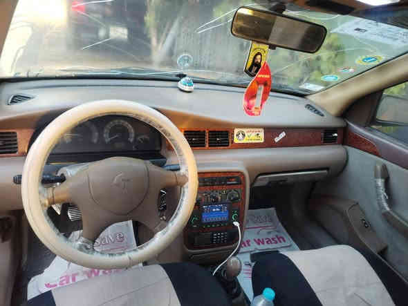 السلام عليكم  سمند موديل 12للبيع 
بيها باب الخلفي بي ضربه ومصلح بدون دواخل ضربه خفيفه صدر امامي خلفي جديد مشط ستيرن جديد باتري نوزلات جدد تبريد شغال تدفئه شغاله سياره خير من الله بس بيها محرك ينقص دهن هوه سمند معروف كله يصرف دهن وبيها خيط بخار خفيف 
مكاني بغداد الكاظميه  
السعر 37وبيها مجال 
***********
