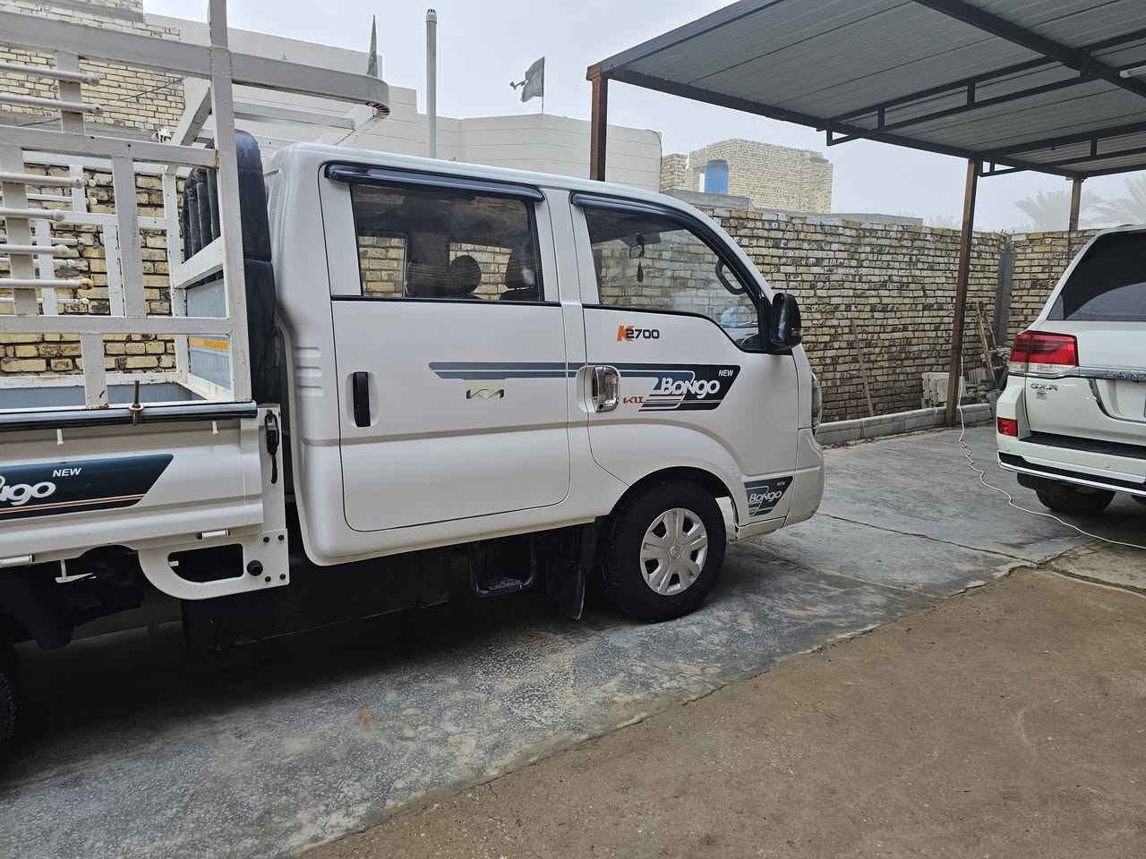 كيا حمل موديل ٢٣ دبل قماره ماشيه ١٧ الف رقم قادسية بااسمي مكفوله ماعدا ربع الباب الخلفي صبغ والباقي مكفول مكينه ٢٧٠٠ شرط على البلاد السعر ١٦٥ $ مكاني ديوانية لاستفسار اكثر 
***********
