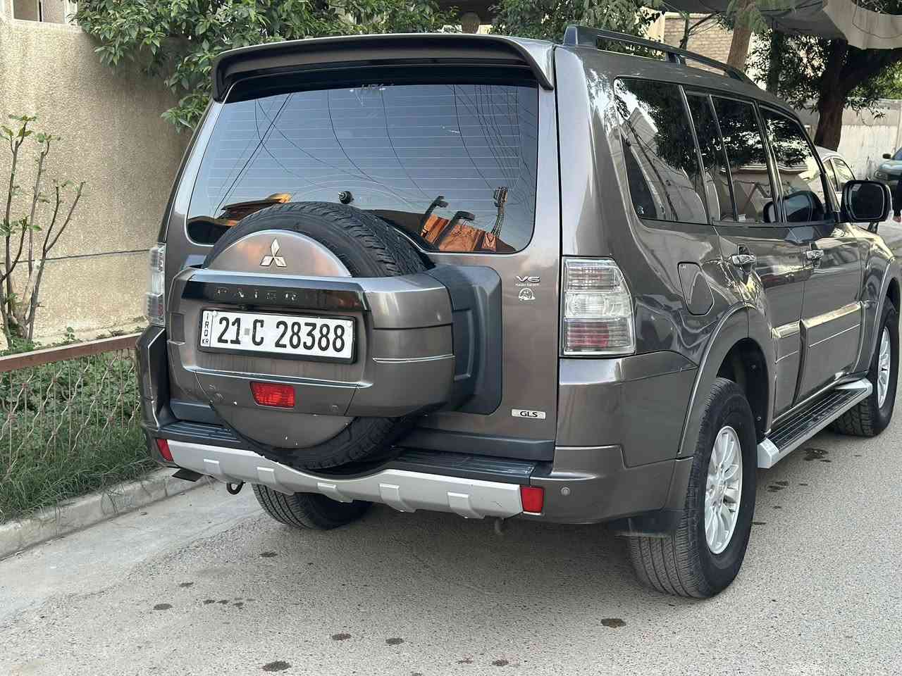 باجيرو 2014 كويتي
6سلندر 
ب اسمي 
محرك كير اي نقص مابيها
مسوي عازل للد شبول  
صدر تايرات كله جديدة
بيها 3 قطع صبغ فقط
السعر 140
للأستفسار : ***********
