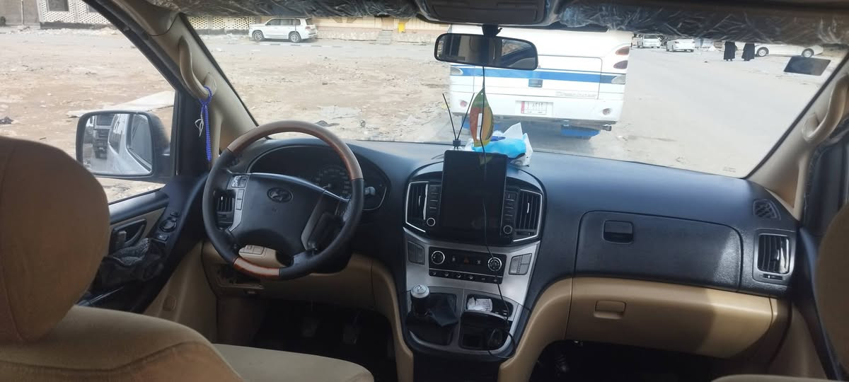 سلام عليكم.
ستاركس مديل 18 سياره مكفوله كفاله عامه 
تخم تاير جوه مكينه خير من الله صدر امامي جديد 
صدر خلفي جديد سياره جهزه من كلشي وكلشي شغال بيه 
رقم سياره كربلاء ماكاني نجف
سياره سعره ( 215) الستفسار عله اذا رقم ‏‪0782 816 0534‬‏
