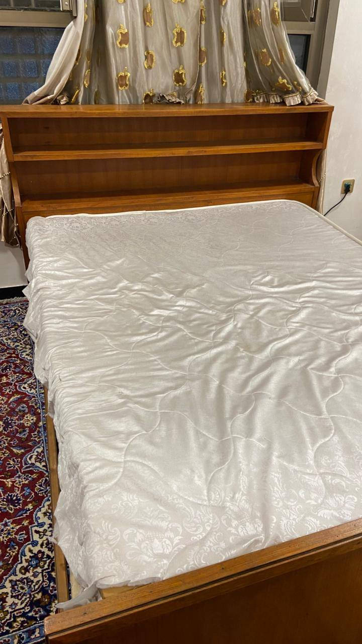 جربايه نفرين مع دوشك للبيع صاج نظيفه مكاني طوبجي سعرها 100 وبيها مجال


**إذا كنت صاحب هذا الإعلان وتريد حذفه لأي سبب، رجاءا أرسل رسالة إلى الدعم الفني**