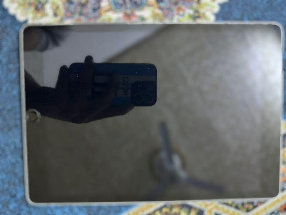iPad 9
ذاكرة ٦٤ البطارية ٩٨-٩٩ الجهاز جديد بمعنى الكلمه مستخدم شهر فقط وبعدها انترك
ضمانه لحد ٢١-٥-٢٠٢٦ مع الكارتون الاصلي والشاحن الاصلي ووصل الشراء معروض ب 250 قفل بدون عمله الجهاز بيه لاصق حمايه اصلي مكاني بغداد مدينة الصدر للاستفسار خاص او ***********
