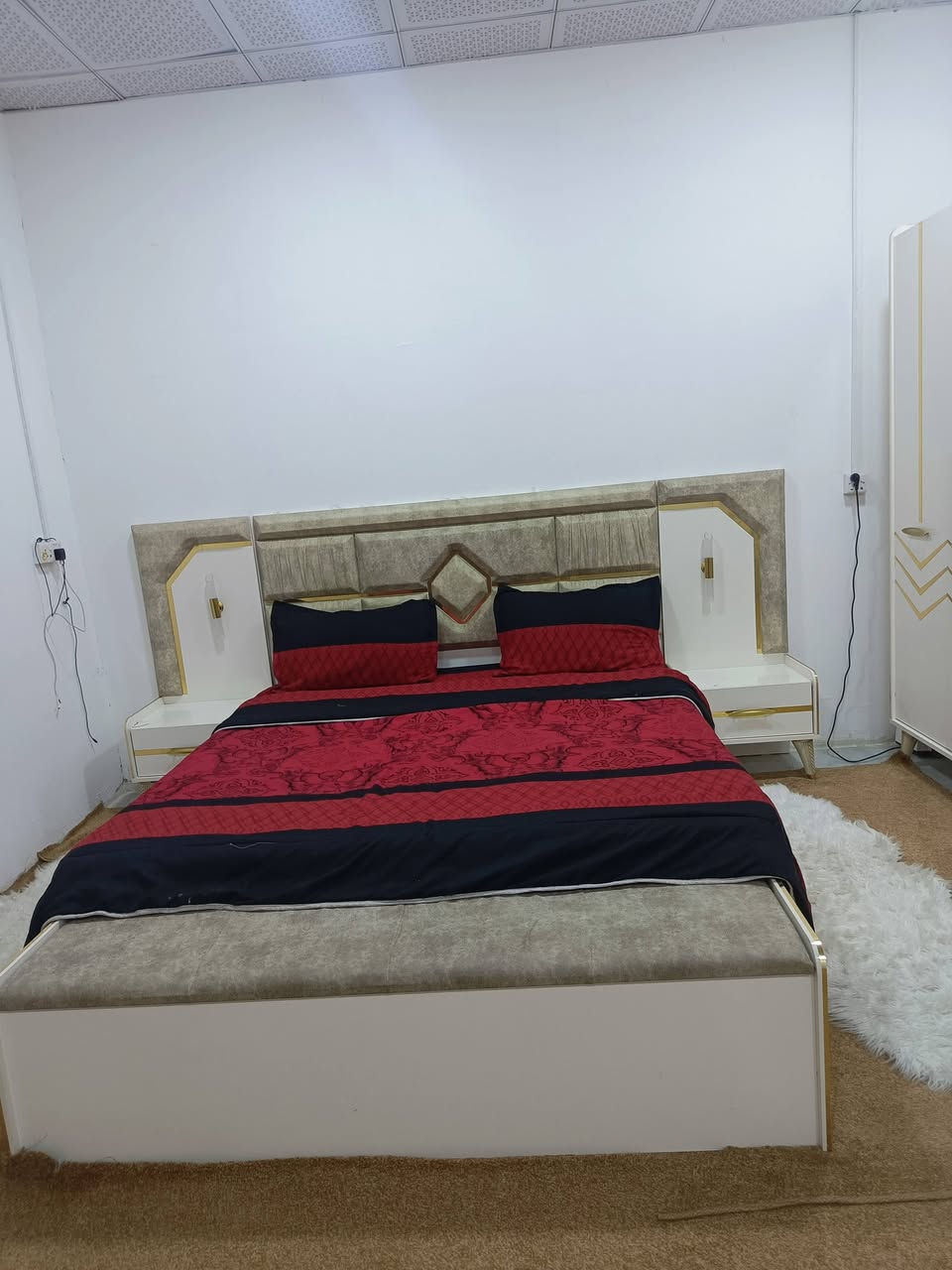 غرفه تركي الاصلي مشتريها مليون ٧٠٠ هسه أريده مليون بيه مجال قليل
