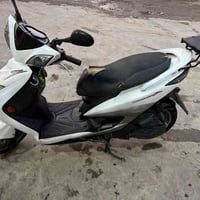 للبيع دراجة سكنس لد موضحة بل صور نضافة ومحرك وكفرات مكفولة بلادي  يابا...