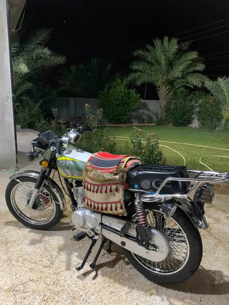 تايكر ٢٥
اربعة كير مو 5
شاشة طافية فقط 
سعر ٧٢٥ وبيها مجال
 ***********
مكان كنعان
