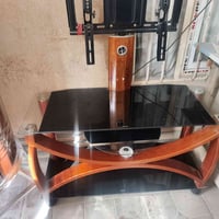 ميز للبيع السعر ٧٥ وبي مجال 07771574237