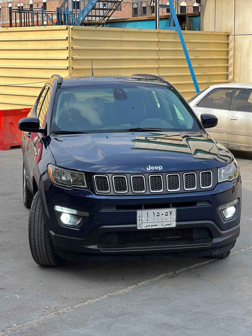 السلام عليكم جيب كومبارس 2020 السيارة نضيفة جدا ماشية 65 حادثها ربع جاملغ امامي والباقي مكفولة سيارة جديدة بدون صبغ مواصفات شاشة تحكم ستيرن بصمة دواخل محرك 2400 جاهزة مكينة كير حدادة تبريد تخم تاير كلا شرط السعر 117 العنوان البصرة المعقل رقم الهاتف *********** البصرة, العراق
