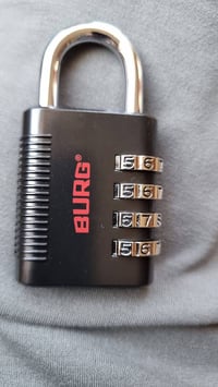 قفل الماني • ٣٠٠ قطعة • للبيع شلعة