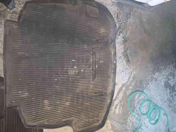 السلام عليكم كاعيات كارل للبيع بلاديات سعر١٢٥ رقم الهاتف***********
