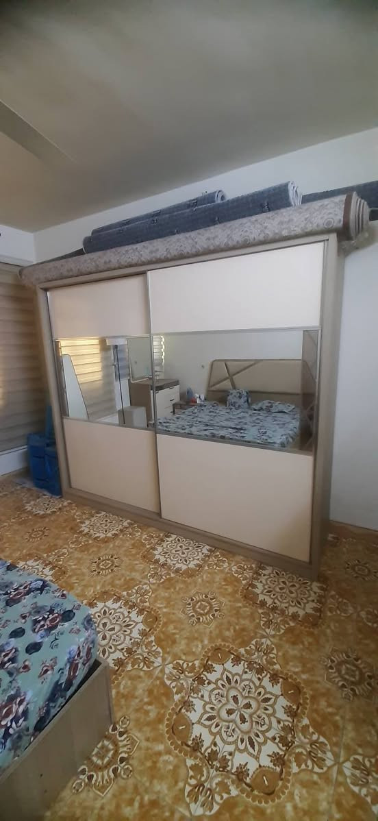 معرض العماد//غرفه نوم تركي مستخدمه بشرط النضافه اي عيب مبيها للأستفسار ***********//*********** كركوك, العراق
