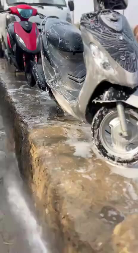 سلام عليكم دراجه للبيع الله شاهد برغي ما مفتوح نكره سلف  كلوبات من كلشي شغاله دراجه كلشش حلوه شلعه قويه دراجه أحله من البصوره الله شاهد دراجه سعره 850وبيه مجال كلش بصيط 
.
هذه رقمي وتصل علي مو شراي لا تعبني فدوه 

***********
